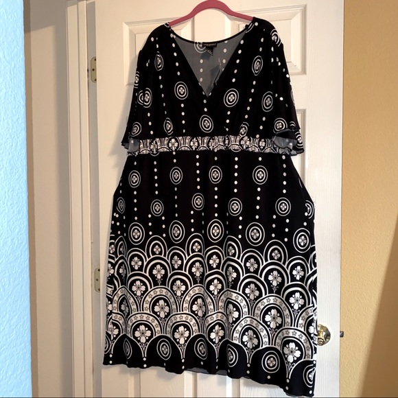 white maxi dress size 24